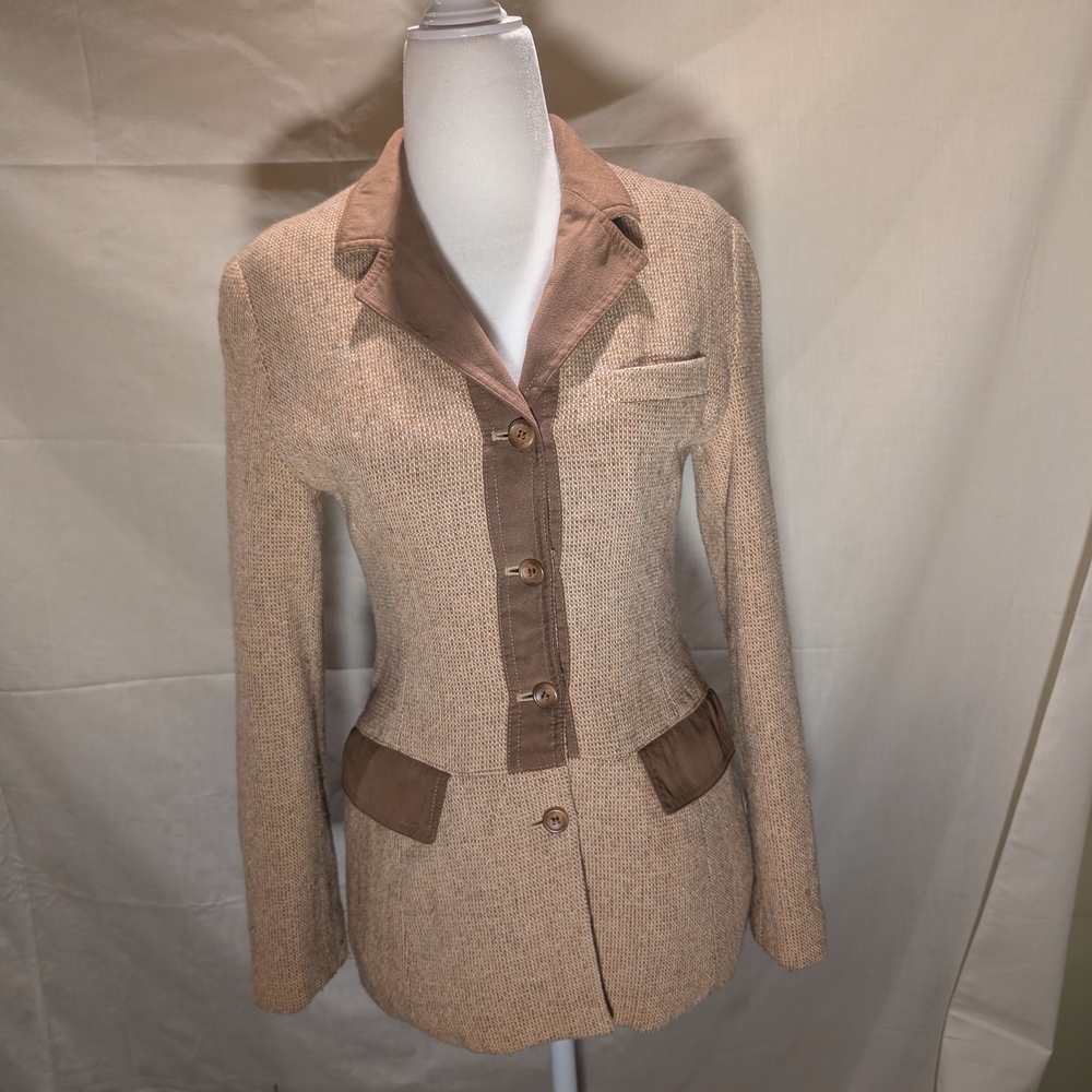 Tailored Tan Blazer with Brown Accents
